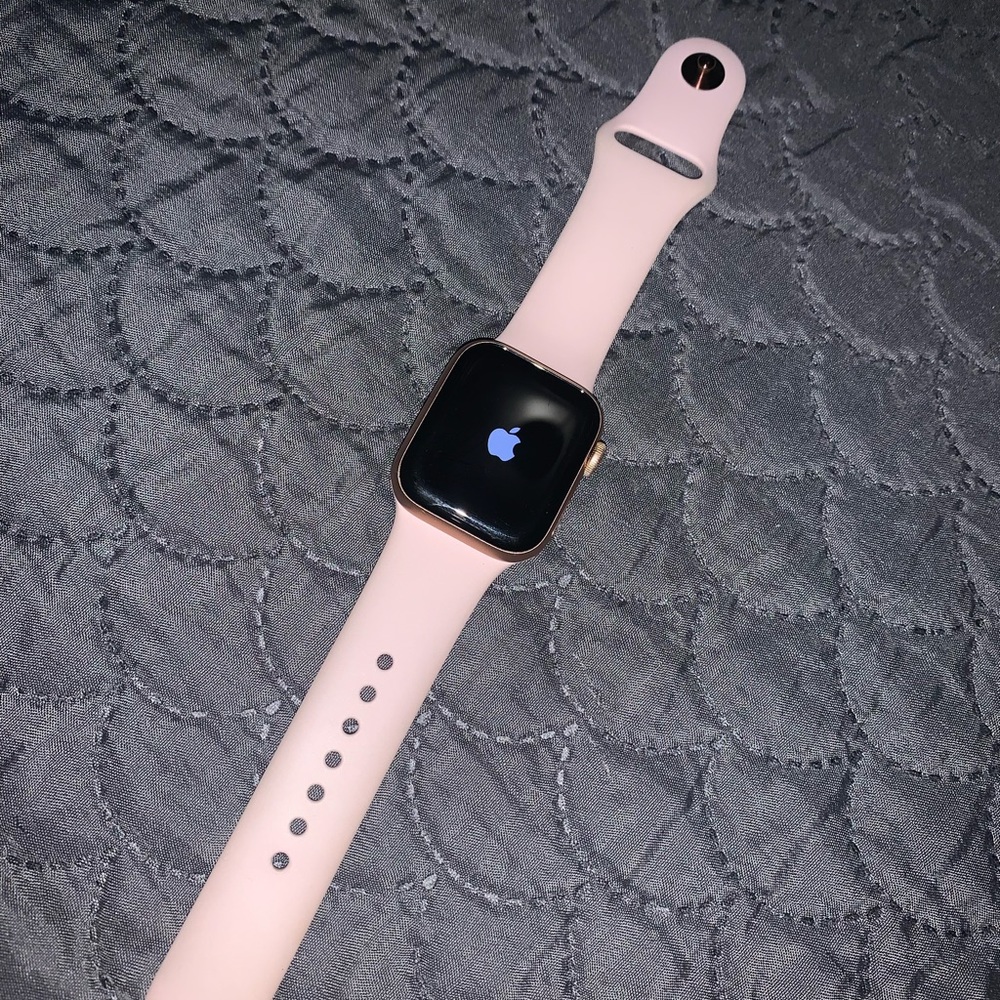 Apple Watch Series 4 Aluminum